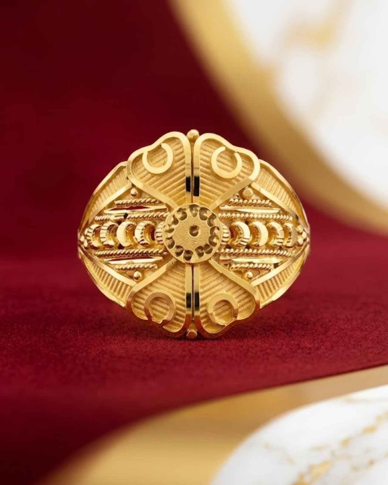 Ladies Ring
