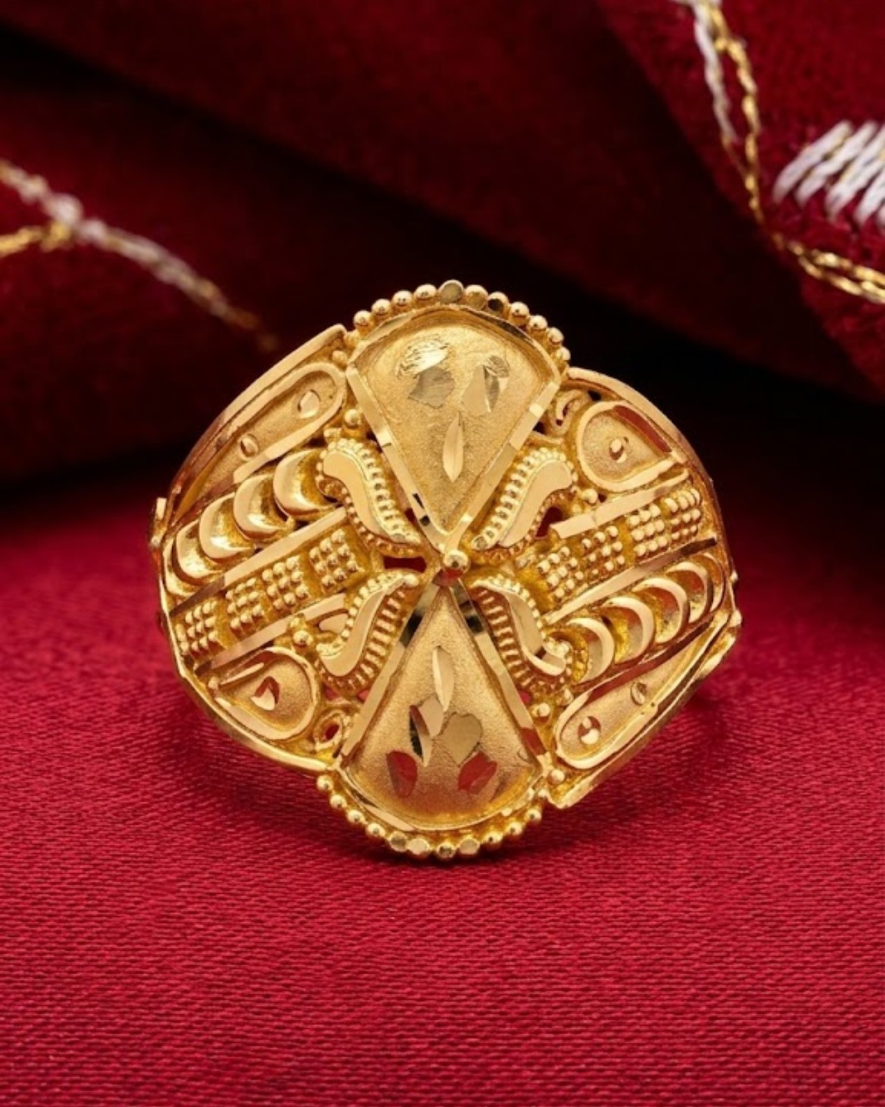 Ladies Ring