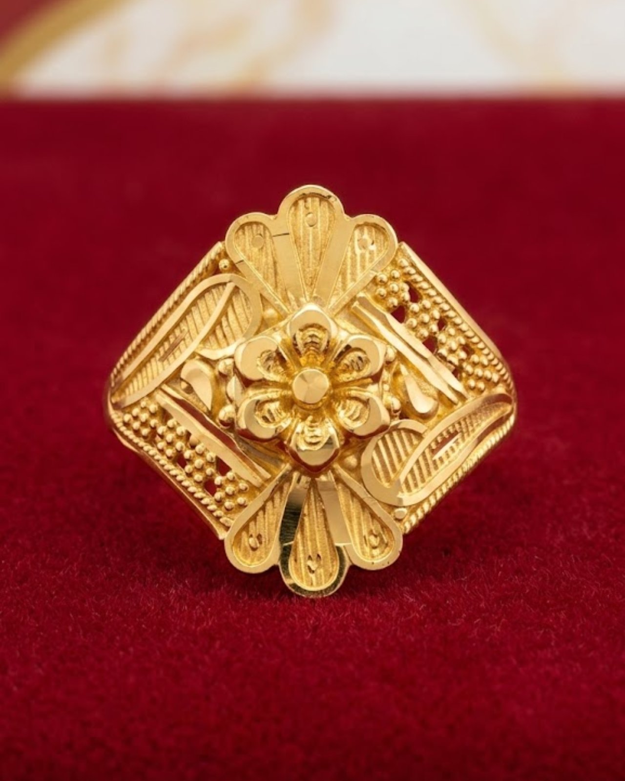 Ladies Ring